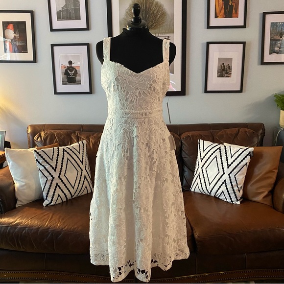 NWT Divine Beauty White Lace Midi Dress With Pockets Size Medium - Picture 2 of 16